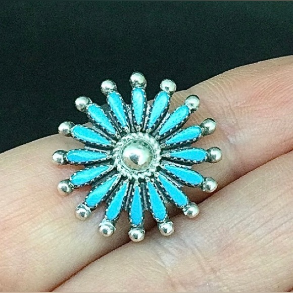 Vintage Zuni Sterling Silver Turquoise Floral Design Ring - Size 5.75 - Picture 7 of 7